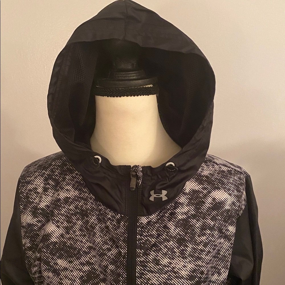 Under Armour storm wind breaker excellent condition size small - Picture 2 of 11